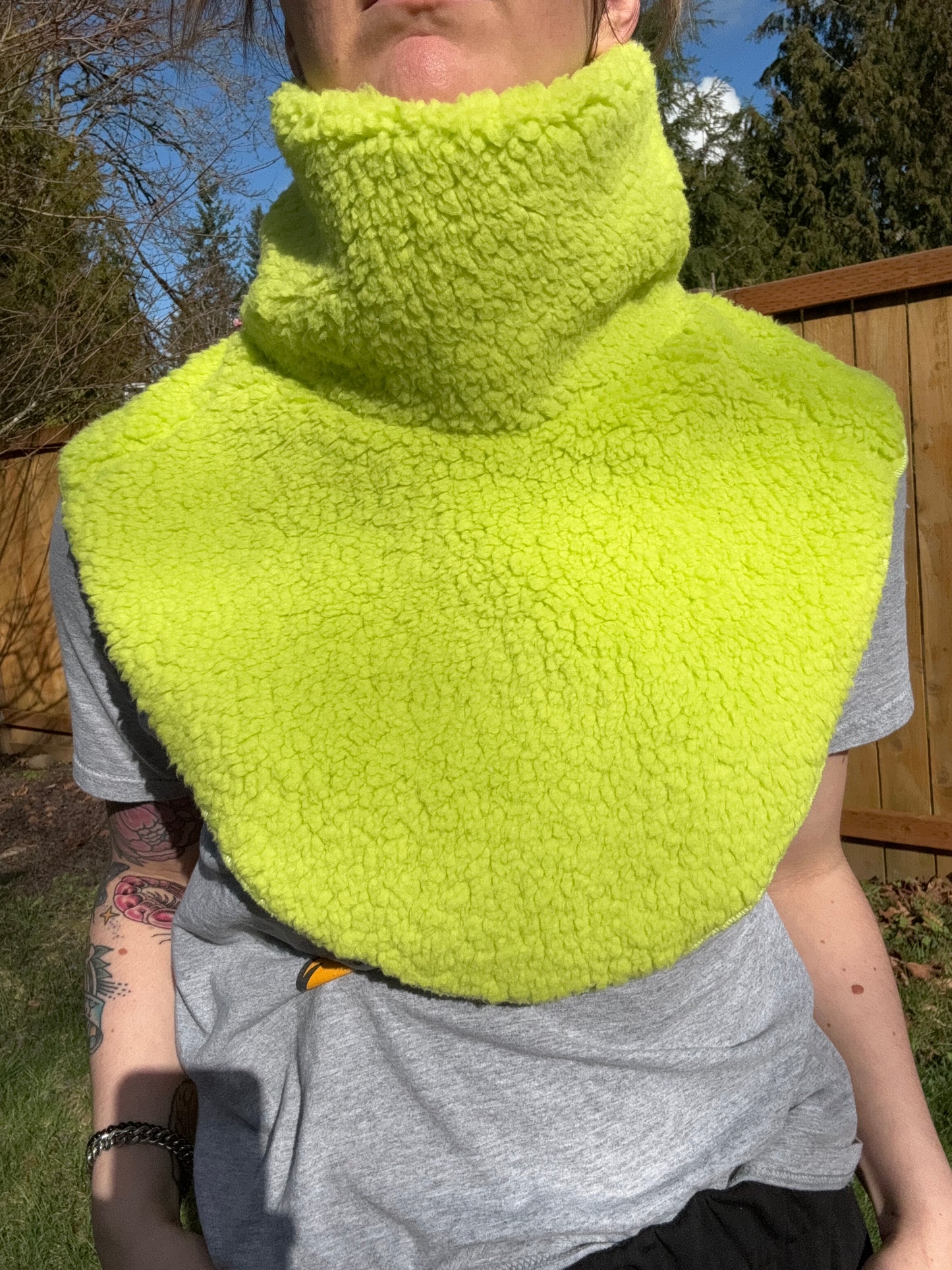 Neck warmer