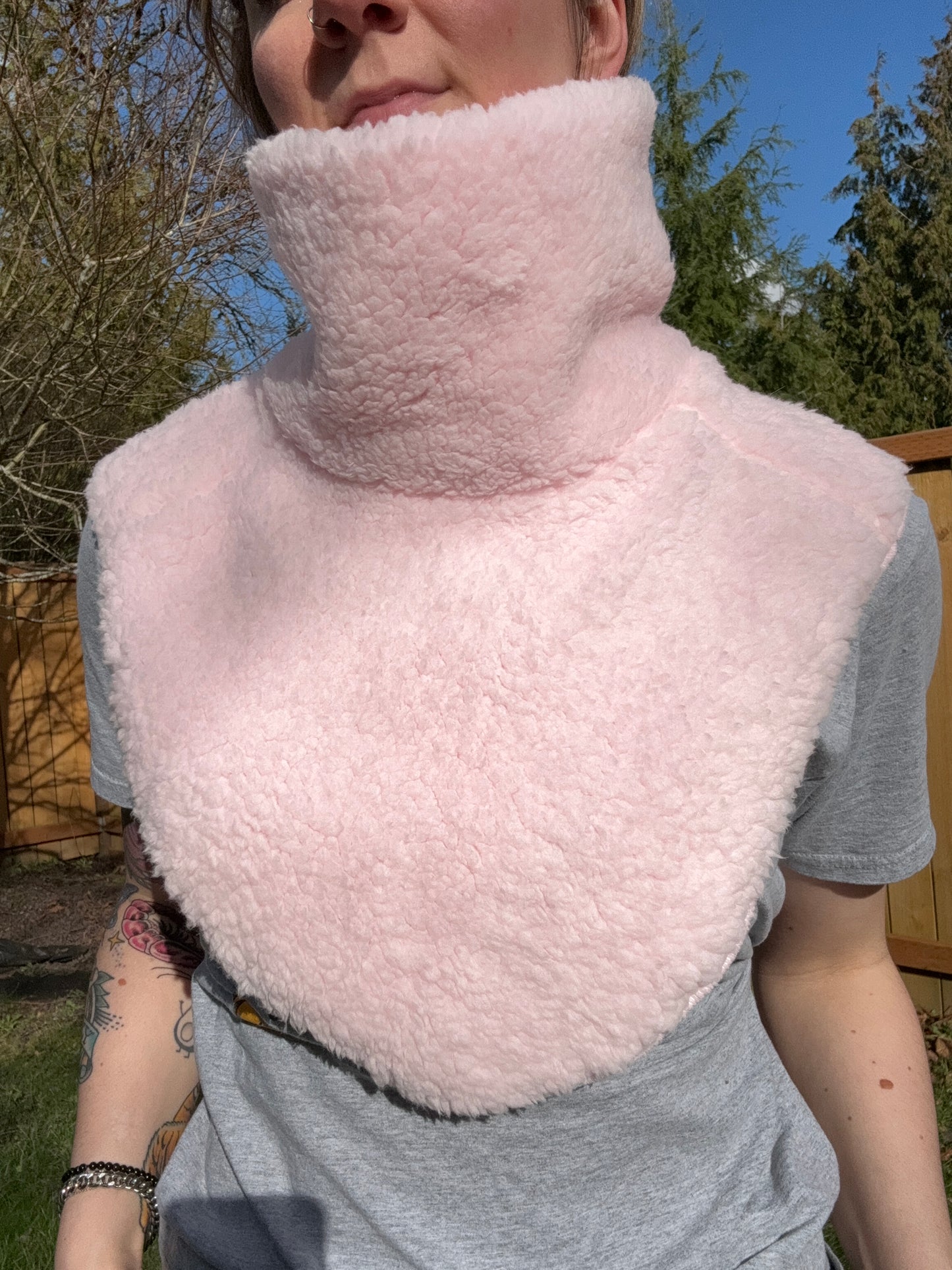 Neck warmer