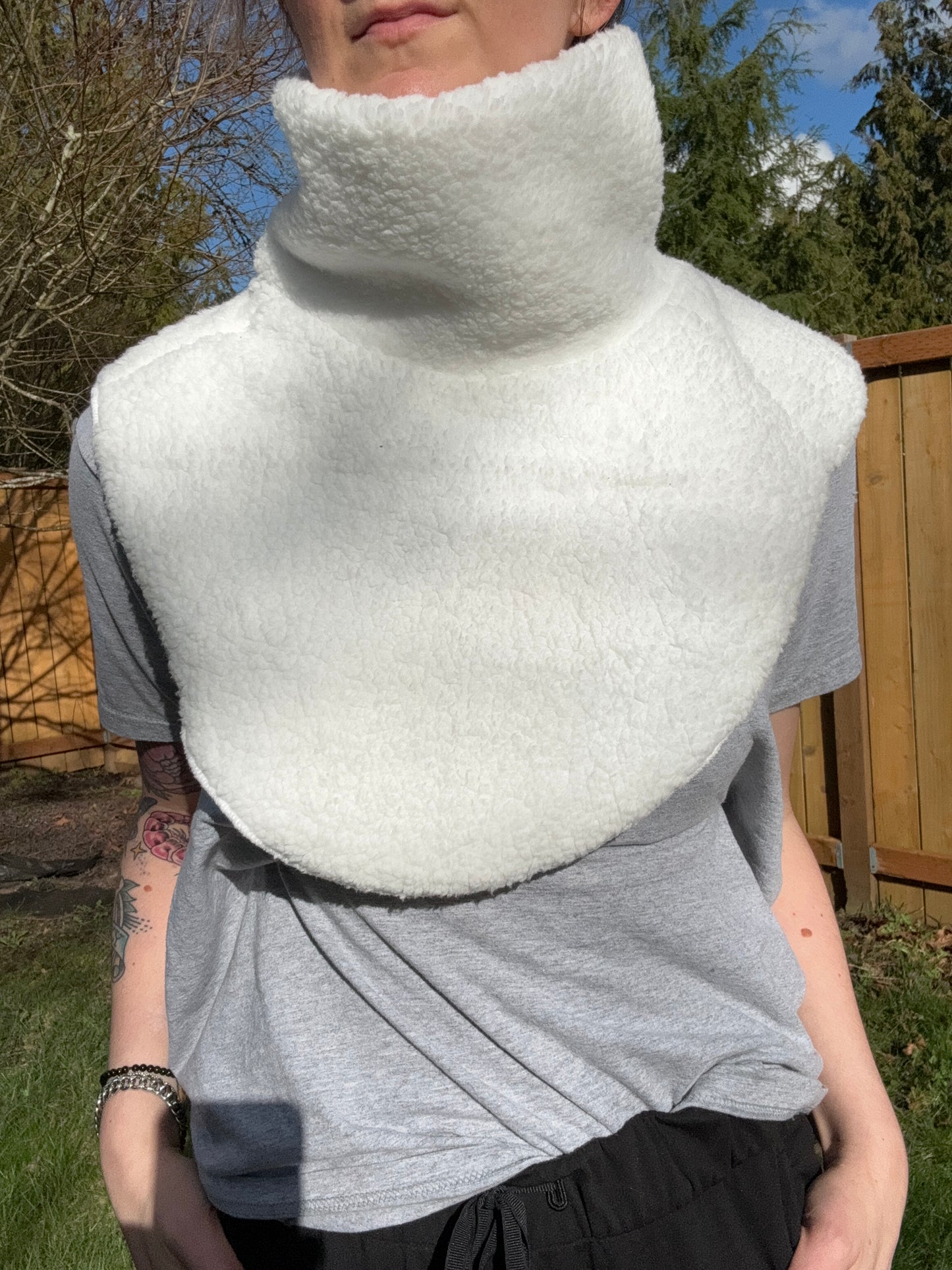 Neck warmer