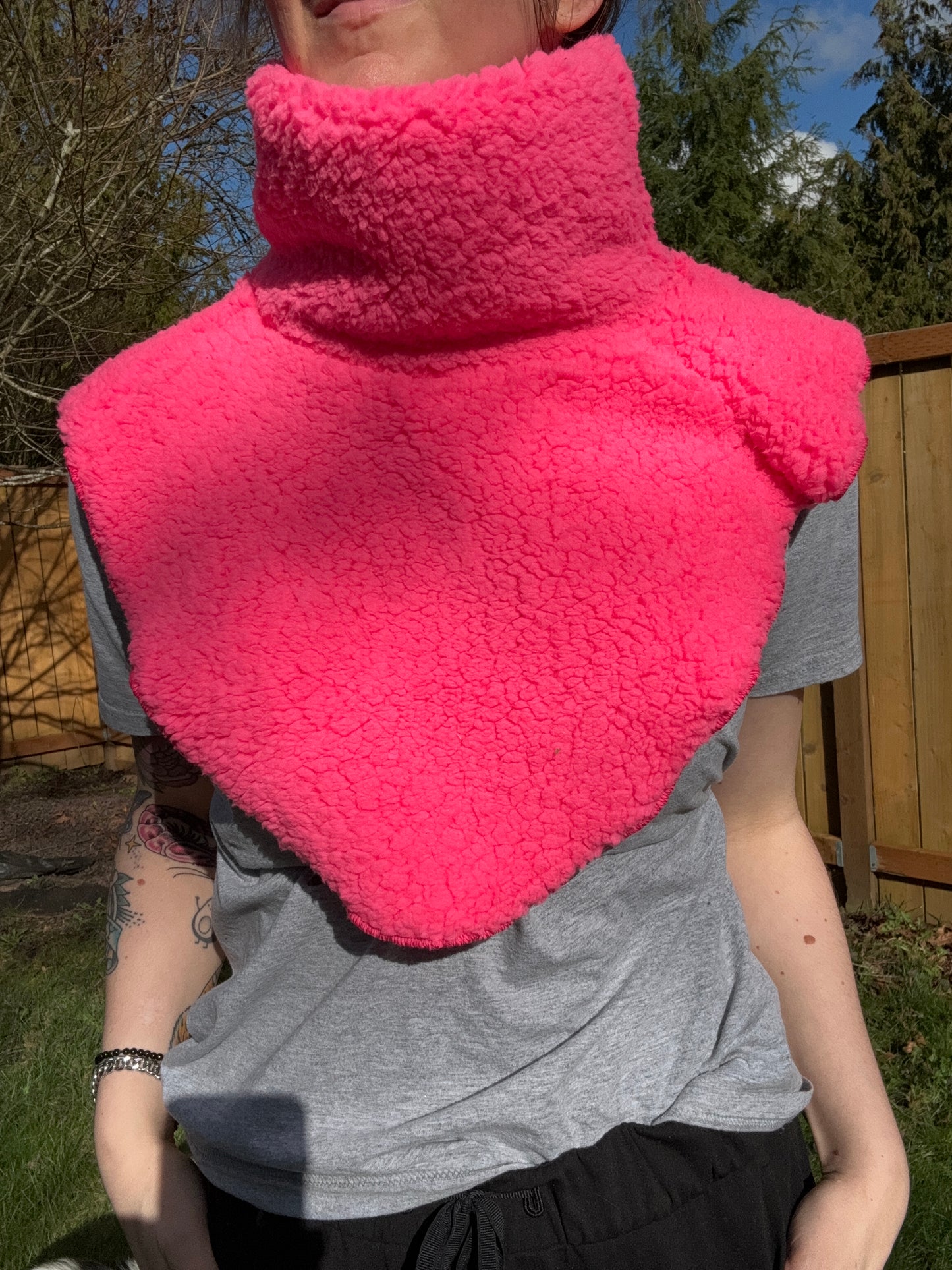 Neck warmer
